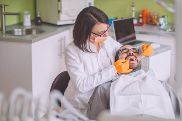Best Dentist Open on Weekends  in Bonadelle Ranchos, CA